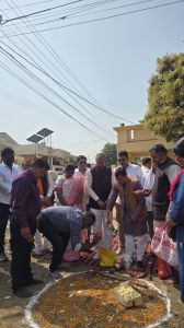 रायपुर ग्रामीण विधायक मोतीलाल साहू ने पार्षदो सहित नगर निगम जोन 9 के विभिन्न वार्डो में 1 करोड़ से अधिक के नये विकास कार्यों का लोकार्पण