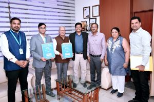   बैंक सुविधाओं के साथ अब करोड़ों का बीमा कवरेज 