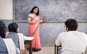 ग्रामर का सही अभ्यास और व्यापक वोकैब्यलेरी अंग्रेजी का आधार ग्रामर का सही अभ्यास और व्यापक वोकैब्यलेरी अंग्रेजी का आधार