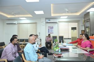 मौदहापारा में संडे बाजार में दुकान लगाने वाले दुकानदार को देना होगा पहचान पत्र निगम