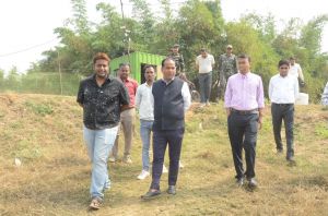 कलेक्टर ने किया सेजबहार में मत्स्य पालन का अवलोकन