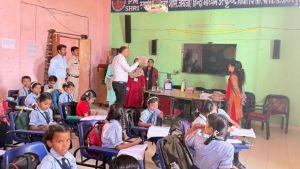  अपर कलेक्टर कीर्तिमान राठौर ने पीएम श्री स्कूल खोरपा का किया निरीक्षण