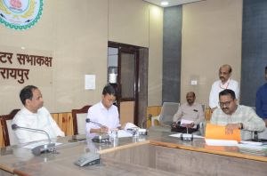  पीएमश्री एवं शासकीय स्कूलों में निर्माण कार्य समय-सीमा में पूर्ण करने के निर्देश