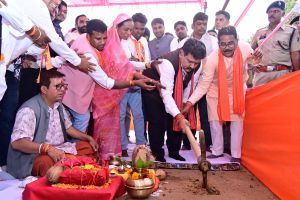 ठाकुरदिया खुर्द में राम मंदिर का उपमुख्यमंत्री विजय शर्मा ने किया भूमिपूजन ठाकुरदिया खुर्द में राम मंदिर का उपमुख्यमंत्री विजय शर्मा ने किया भूमिपूजन