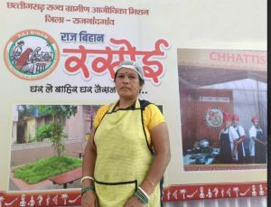 राजनांदगांव  जिले की हुनरमंद महिलाएं छू रही सफलता के क्षितिज