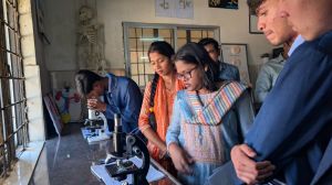  कलेक्टर ने फरसगांव विकासखंड के पीएमश्री विद्यालयों का किया निरीक्षण