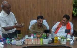 बस्तर और सरगुजा में औषधीय पौधों की योजनाओं का होगा विस्तार : विकास मरकाम बस्तर और सरगुजा में औषधीय पौधों की योजनाओं का होगा विस्तार : विकास मरकाम