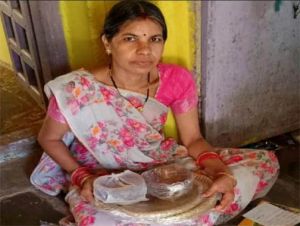   दोना-पत्तल के व्यवसाय से आत्मनिर्भर बनीं ज्योति वैष्णव, स्व-सहायता समूह से मिली नई पहचान
