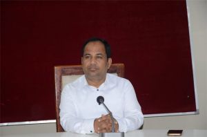 शासकीय योजना के प्रगति की समीक्षा, लंबित प्रकरण एक सप्ताह में निराकरण के निर्देश