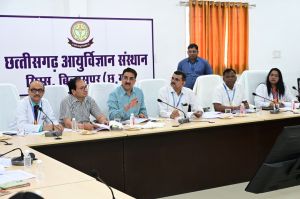 सिम्स स्वशासी समिति की बैठक, अस्पताल और कॉलेज में सुविधाएं बढ़ाने लिए गए अहम निर्णय