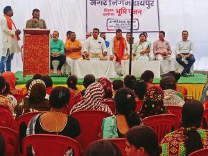 रायपुर ग्रामीण विधायक मोतीलाल ने भूमिपूजन कर दी अनुपम सौगात