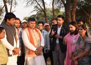  केन्द्रीय जलशक्ति राज्य मंत्री डॉ. राजभूषण चौधरी ने जिले में जल संरक्षण अंतर्गत किए जा रहे कार्यों का किया अवलोकन