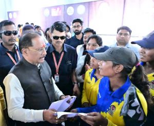  इचकेला की बेटियों ने क्रिकेट में रचा इतिहास