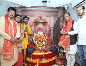  मुख्यमंत्री  ने चंदखुरी में माता कौशल्या एवं भगवान श्रीराम के किए दर्शन: प्रदेश की सुख-समृद्धि की कामना की