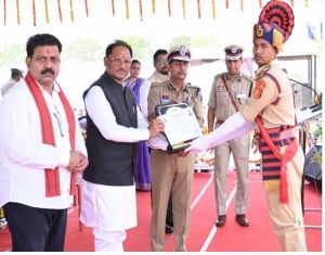  आधुनिक तकनीक के साथ संवेदनशीलता ही नई पुलिसिंग की पहचान है - मुख्यमंत्री