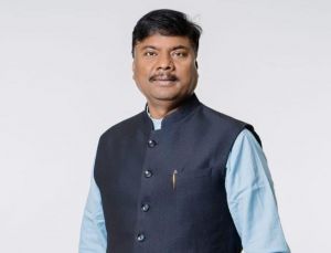  नक्सलवाद पर सियासत गरम: केदार कश्यप ने भूपेश बघेल के बयान पर किया पलटवार, कांग्रेस पर साधा निशाना