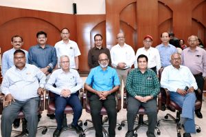  पावर कंपनीज से ईडी आलोक सिंह एवं एजीएम उमेश कुमार मिश्र को भावभीनी विदाई