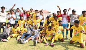   फुटबॉल में छत्तीसगढ़ को रजत पदक : फाइनल में कड़े मुकाबले में पश्चिम बंगाल से 0-1 से मिली हार