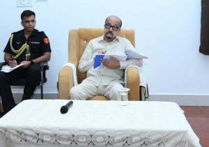   राज्यपाल रमेन डेका ने सरायपाली में विकासखंड स्तरीय अधिकारियों की बैठक ली