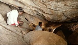  गढ़पहाड़ की गुफाओं में झलकती प्रागैतिहासिक सभ्यता की अनूठी विरासत