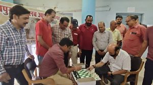 प्रेस क्लब में स्वर्गीय योगेश यदु स्मृति शतरंज प्रतियोगिता का शुभारंभ
