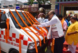  राज्यपाल श्री डेका ने श्री जगन्नाथ मंदिर ट्रस्ट को सौंपी एम्बुलेंस की चाबी