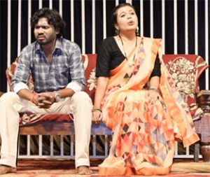  'जिंदगी नाटक नहीं, जिसकी लाइन हिसाब-किताब से बोली जाए&rsquo;