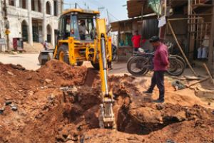  सुपेला क्षेत्र में जल आपूर्ति सुदृढ़ करने पाइपलाइन इंटरकनेक्शन कार्य जारी