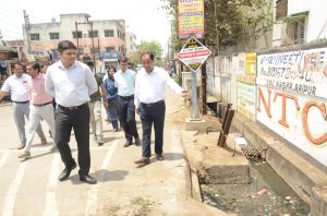  कलेक्टर ने शहर दौरे पर निकले, सफाई व्यवस्था का लिया जायजा