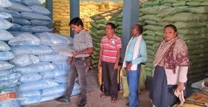 जिले में कृषि केन्द्रों का निरीक्षण एवं अनियमितता पर निरंतर कार्यवाही जारी