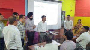  जनगणना कार्य के लिए प्रशिक्षण केंद्र का जिला पंचायत सीईओ श्री कुमार बिश्वरंजन ने किया निरीक्षण