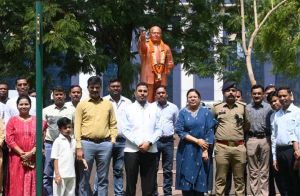 जयंती पर डॉ. अम्बेडकर को किया गया पुण्य स्मरण जयंती पर डॉ. अम्बेडकर को किया गया पुण्य स्मरण