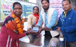  समाज कल्याण की मजबूत ढाल: जशपुर में 82 हजार से अधिक हितग्राहियों तक पहुंच रही योजनाएं