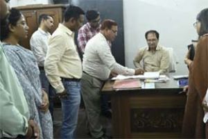  कलेक्टर ने किया जिला कोषालय का निरीक्षण