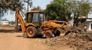  निगम द्वारा तालाबों से निकले कचरे को उठाने का कार्य जारी