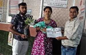 &ldquo;प्रोजेक्ट ग्रीन पालना&ldquo;- पर्यावरण संरक्षण का संदेश, प्रसूता माताओं को हरियाली की भेंट