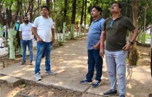   भेलवा तालाब व उद्यान का निरिक्षण- सुधार के दिए निर्देश