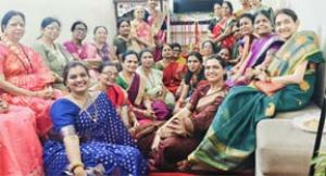  रोहिणीपुरम केंद्र के हल्&zwj;दी कुंकू में रोचक खेल का मजा भी