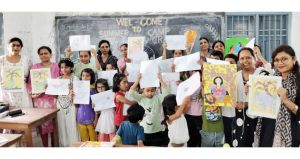 11वीं-12वीं के बच्चे सीख रहे टैली