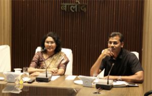  प्रधानमंत्री ग्राम सड़क योजना के कार्यों को पूर्ण गुणवत्ता के साथ पूरा करें: कलेक्टर मिश्रा