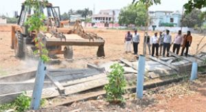  अवैध प्लाटिंग पर निगम की सख्त कार्रवाई, बाउण्ड्रीवाल ध्वस्त