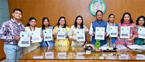   मुख्यमंत्री विष्णु देव साय ने &lsquo;अविस्मरणीय यात्रा&rsquo; पुस्तक का किया विमोचन