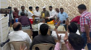 निगम जोन 1 स्वास्थ्य विभाग ने तेलगु वेलफेयर सोसायटी के पदाधिकारियों को स्वच्छ सर्वेक्षण पर बनाया जागरूक