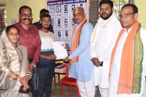  शिविर में मिली सफलता, लर्निंग लाइसेंस मिलने पर खुश हुआ इशु