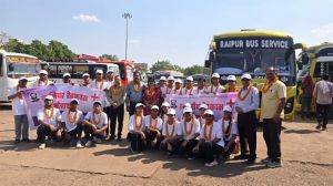 जूनियर रेडक्रॉस के 30 बच्चों एवं शिक्षकों का दल रायपुर रवाना
