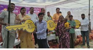  सुशासन तिहार 2026: सिमड़ा शिविर में हितग्राहियों को मिले राशन कार्ड, चेहरे पर आई मुस्कान