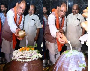  &rsquo;मुख्यमंत्री ने हाटकेश्वर महादेव मंदिर में पूजा-अर्चना कर प्रदेशवासियों के सुख समृद्धि की कामना की&rsquo;