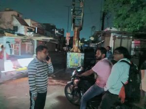  आंधी-तूफान से गिरे पेड़ हटाए गए, बिजली व्यवस्था बहाल  