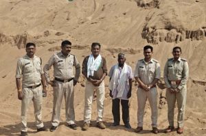  मुख्यमंत्री विष्णु देव साय के निर्देशानुसार अवैध खनन हो रही कार्रवाई