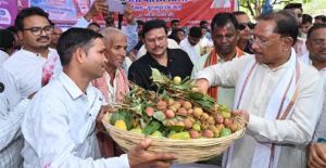  ग्राम कुशहा की चौपाल में मुख्यमंत्री विष्णु देव साय ने सुनी ग्रामीणों की समस्याएं